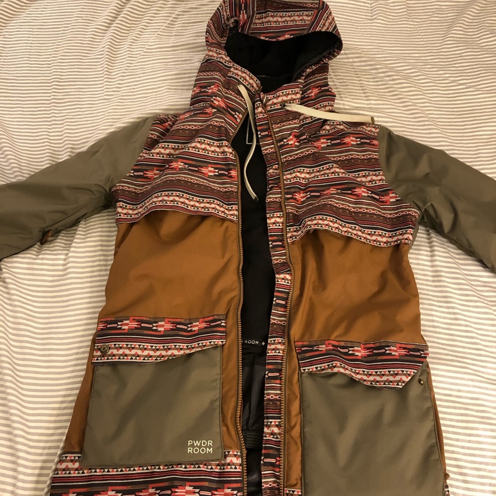 Powder Room women’s snowboarding ski jacket